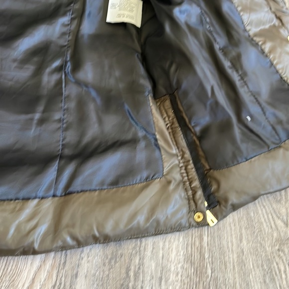 Kennith Cole Women’s Army Green and Black Duck Down Wool Jacket, size medium - Picture 9 of 15